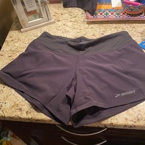Brooks 5”chaser short